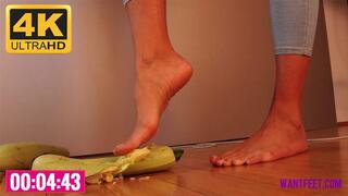 Amazon Sidney's Barefoot Crush - 4K MP4