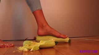 Amazon Sidney's Barefoot Crush - Food Crushing - HD MP4
