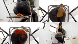 Fruits bursts under my gorgeous ass