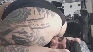 He crushed his face with my big ass, he supports all my weight and all my farts, so disgusting