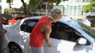 MISS BUMBUM POLICEMAN FACE SITTING