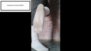 Caribean_feet11 3x socked and itchy feet