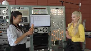 Anna and Lana Test Their Blowing - and Suction (MP4 - 720p)