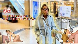 Stepsister's Sunday Shopping Ended With Sloppy Blowjob at Home