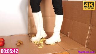 Crush Festival with Boots - 4K MP4