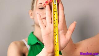 College Girls Hand Comparing - Size Difference - HD MP4