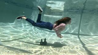 Nathalias Pool Portal Bathtub Fall-in 1080p