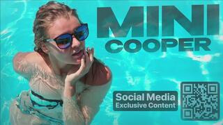 Hot stepmom showed all her charms and gave herself to be fucked in her mouth