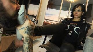 doing my foot cleaning service