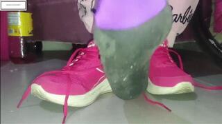 Mila1_Fox wet Sweaty black socks purple toes