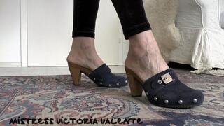 Blue wooden slippers, clogs, Lady Victoria Valente