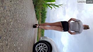 Sandra Jayde 26-07-25 Je marche en collant dans les champs