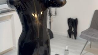 Jazzyyluxx transforming into a latex doll