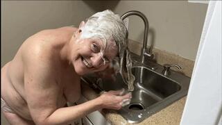 Kitchen Sink Shampoo And Condition, Lots Of Lather!