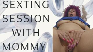 Sexting session with mommy