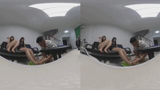 Give two giants a 180-degree VR360 massage