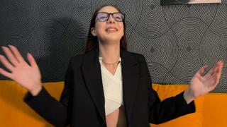 A business-minded MILF tickling secretary