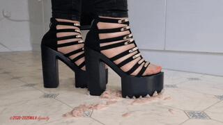 Mila in Sandals - Meat pate in grooves (P1V2)