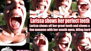 VR 3D 8K Larizza shows off her great teeth and chews a few maoams with her mouth open, biting hard