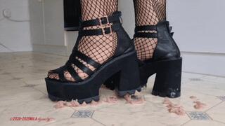 Mila in Sandals - Meat pate in grooves (P2V2)