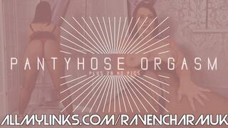 [065] Pantyhose Orgasm