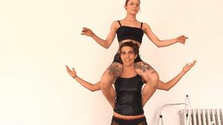 A formidable transport: Stella and Maya compared ( STRONG WOMAN )