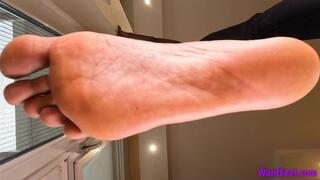 Eileen Stomping You - Giantess - HD MP4