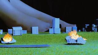 The heroic dream crushed by giantess