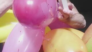 Rabbit balloons mast