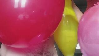 Balloons mast and cum