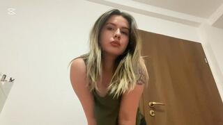 Farting in my latex jeans for your good behaviorr