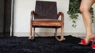 While wearing high heels on her feet she crosses her legs to send messages (2)