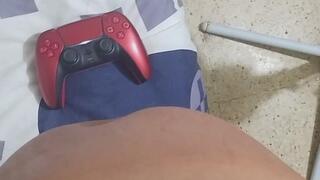 Putting a gum inside my navel and play with it and masturbate