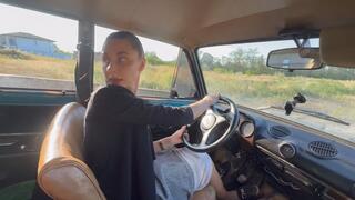 Reversing a VAZ in a long skirt with visible lining (custom video)