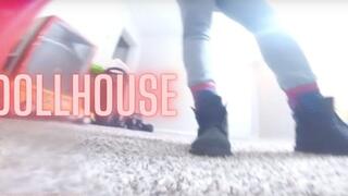 Giantess Crew- Nicole DollHouse