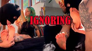 Ignorado enquanto Adora os Pés de Diosa