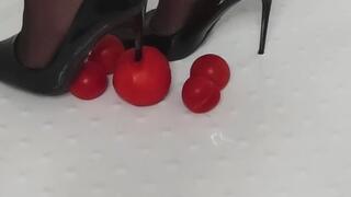 red crushes the tomatoes