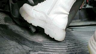 Pump pedal and Sexy legs AVI