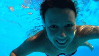 GIRLS UNDER WATER masturbation included U