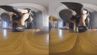 The 3DVR180 ERER Toni crushed the dwarf losers