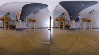 new 3DVR180 Tony flip-flops trample cigarette ash and dwarves