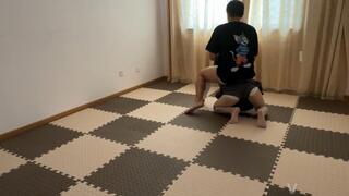 SK022_Strong Man Riding a ponygirl so sexy