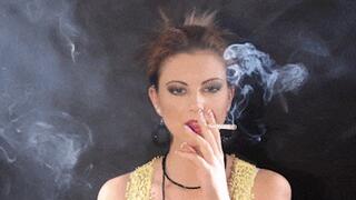 Anissa Face Close-up Smoking! (MP4 FULL HD)