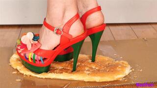 High Heels Bread Crush - Food Crushing - HD MP4
