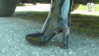 Heeled Gumboot walk