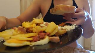 My Indian girlfriend eats naked and feels fat so she picks out a big plate of food and stuffs it into her mouth in 4k