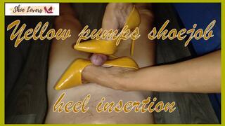 Yellow pumps, unexpected video during a night of sex: shoejob, heel insertion bgm