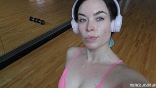Sweaty Gym Goddess – Watch Me Drip & Glow After Intense Workout