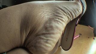 No One Can Resist My Feet, 2nd