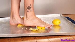 Barefoot Lemon Crush - Food Crushing - HD MP4